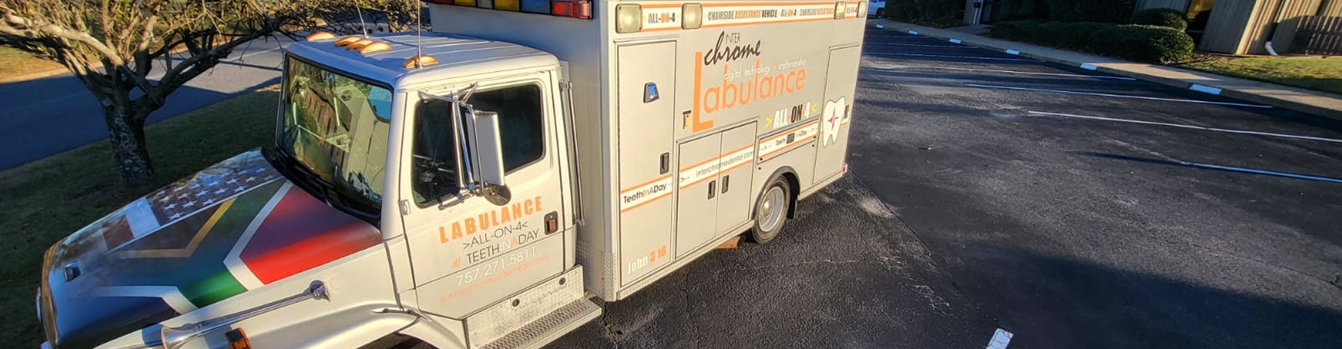 Interchrome Dental Mobile Labulance Banner